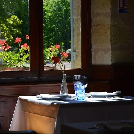 Fsp Château Julie Hotel 3*