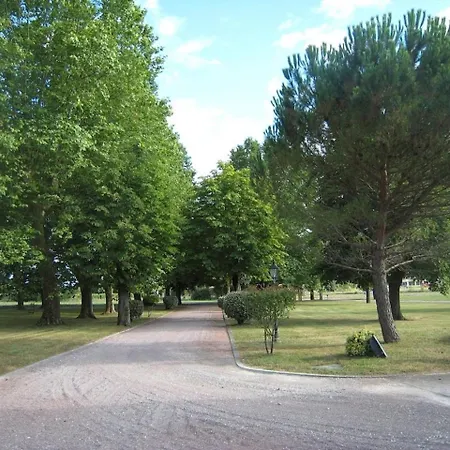 Fsp Château Julie Hotel