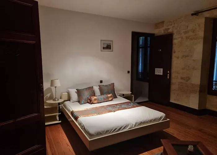 Fsp Chateau Julie فندق